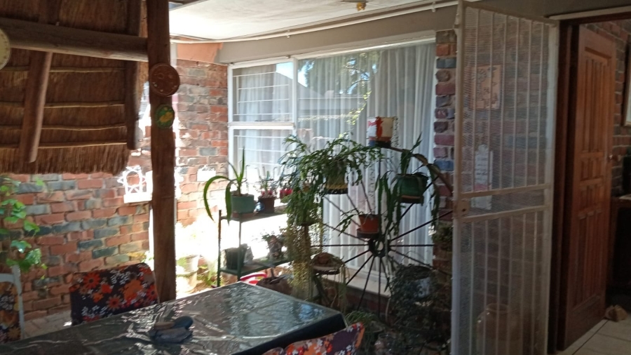 2 Bedroom Property for Sale in Pellissier Free State